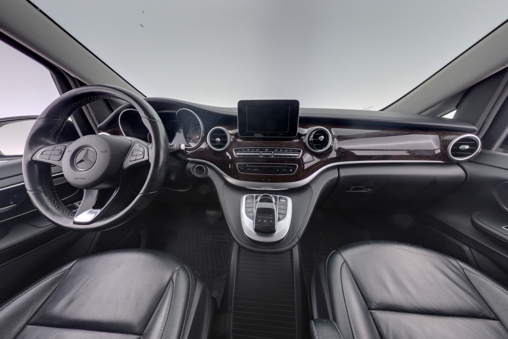 MERCEDES-BENZ V 2016