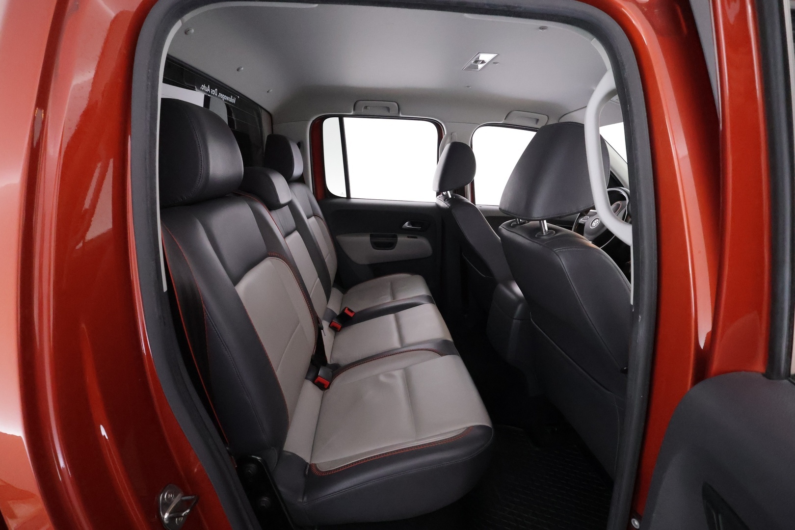 VOLKSWAGEN Amarok 2014