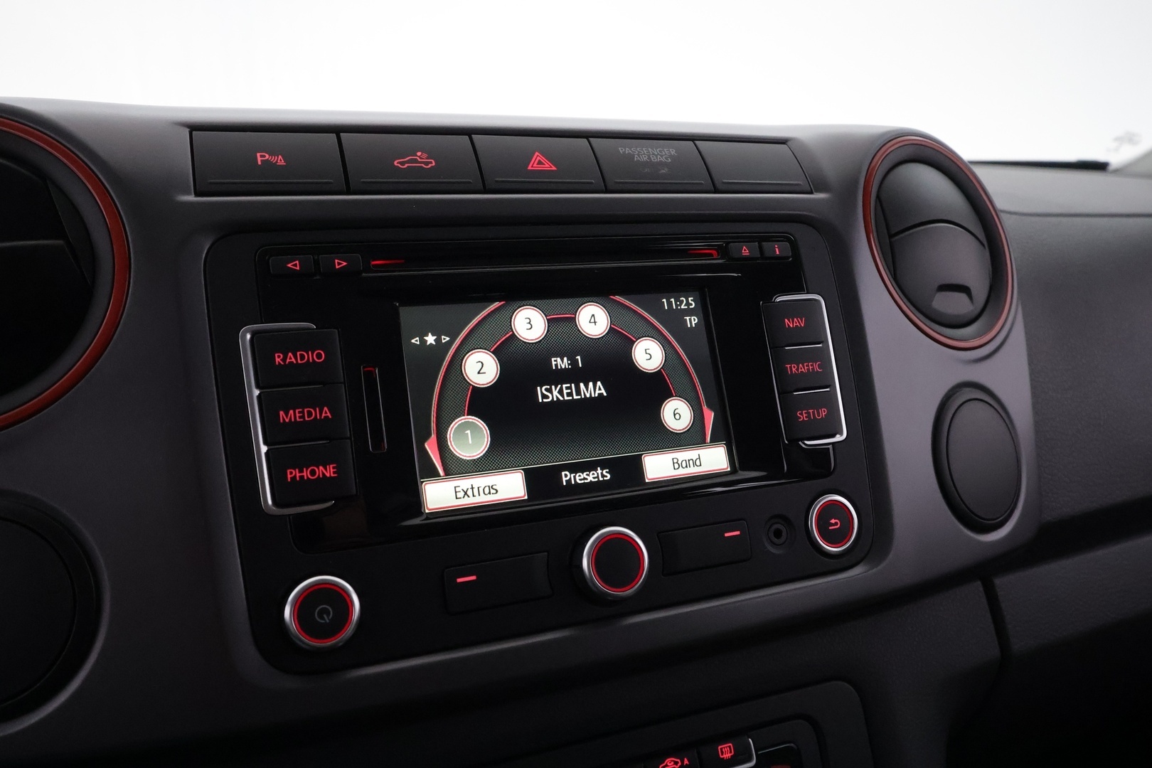 VOLKSWAGEN Amarok 2014