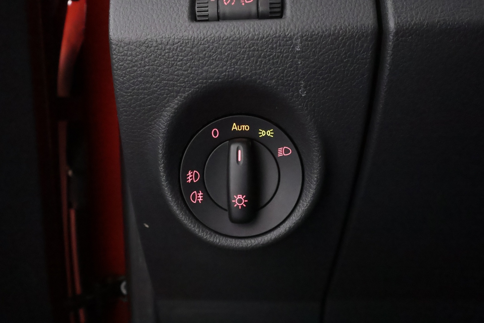 VOLKSWAGEN Amarok 2014
