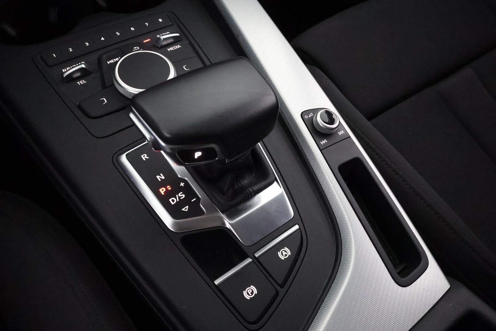 AUDI A4 2018