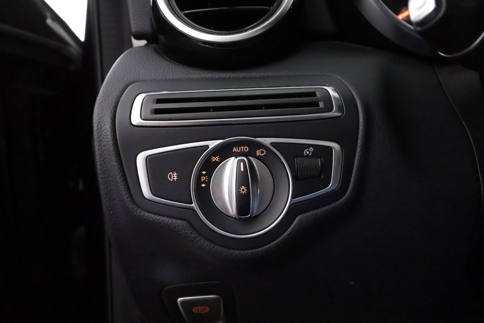MERCEDES-BENZ C 2018