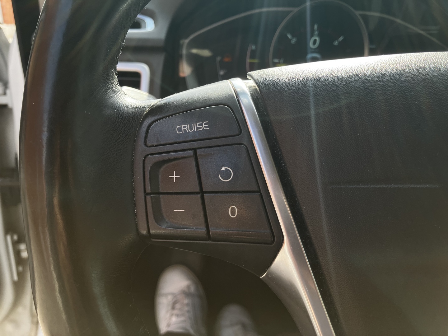 VOLVO V70 2014