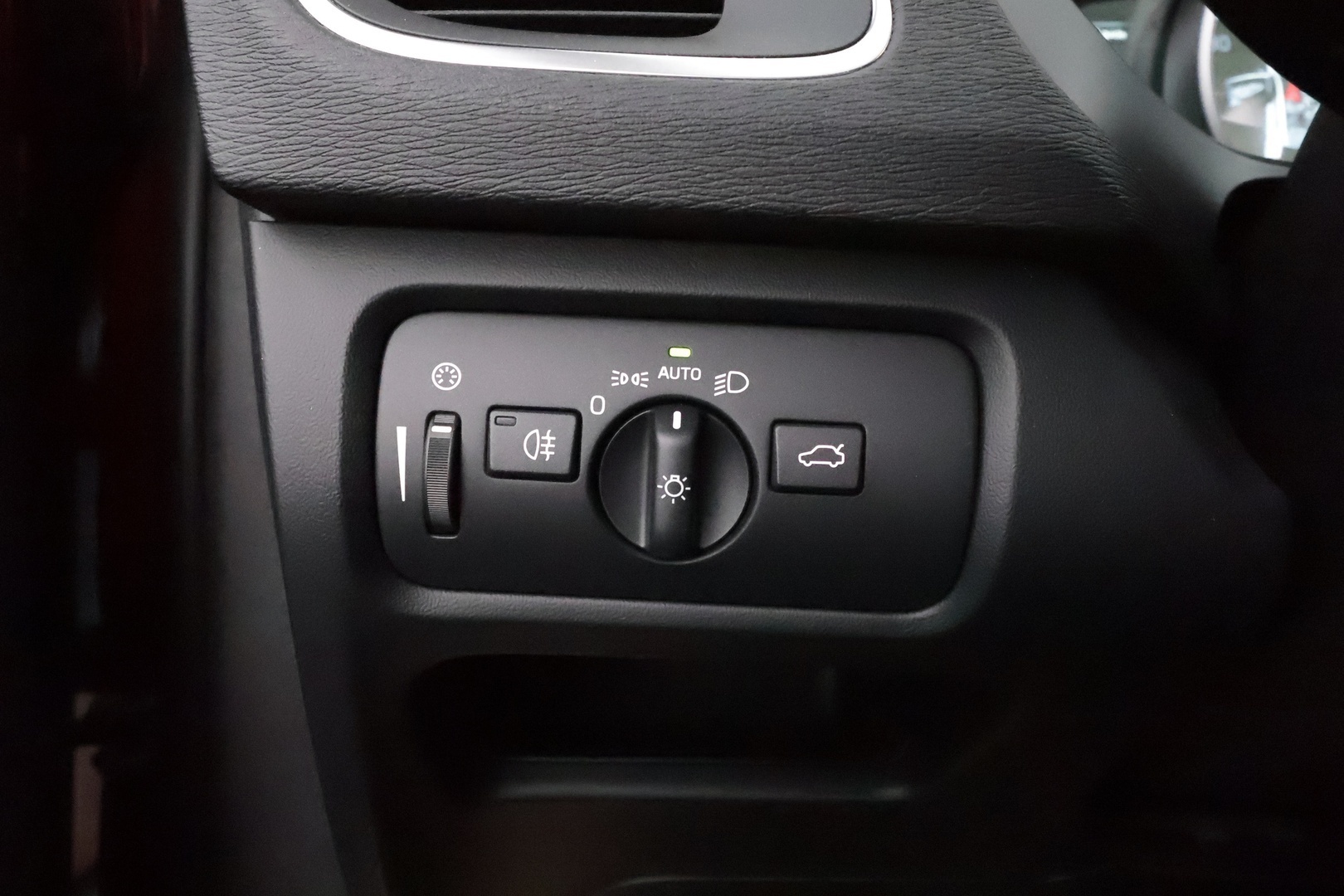 VOLVO V40 Cross Country 2015