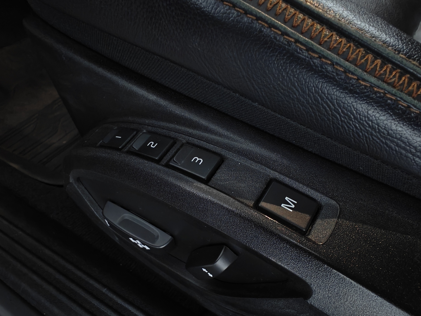 VOLVO V40 Cross Country 2015