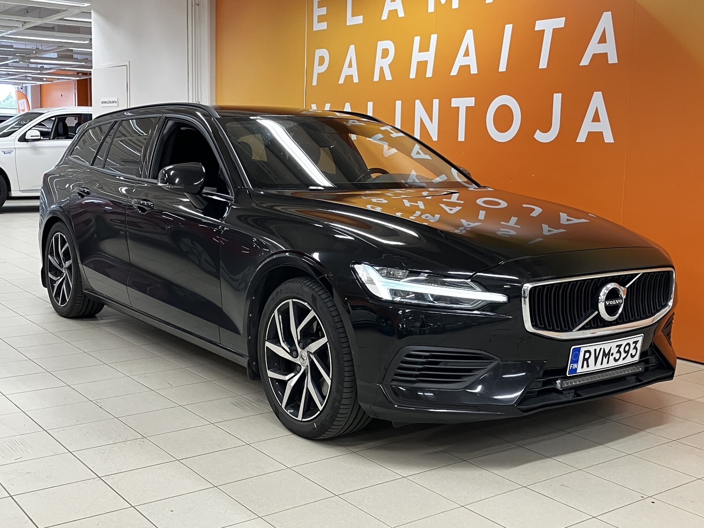 VOLVO V60 2020