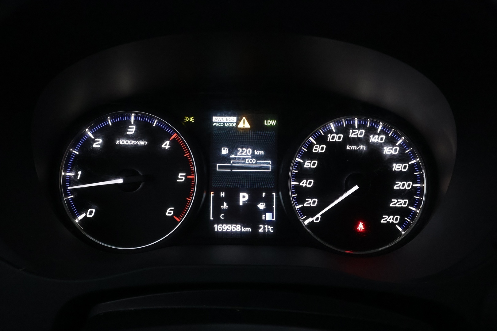 MITSUBISHI Outlander 2016