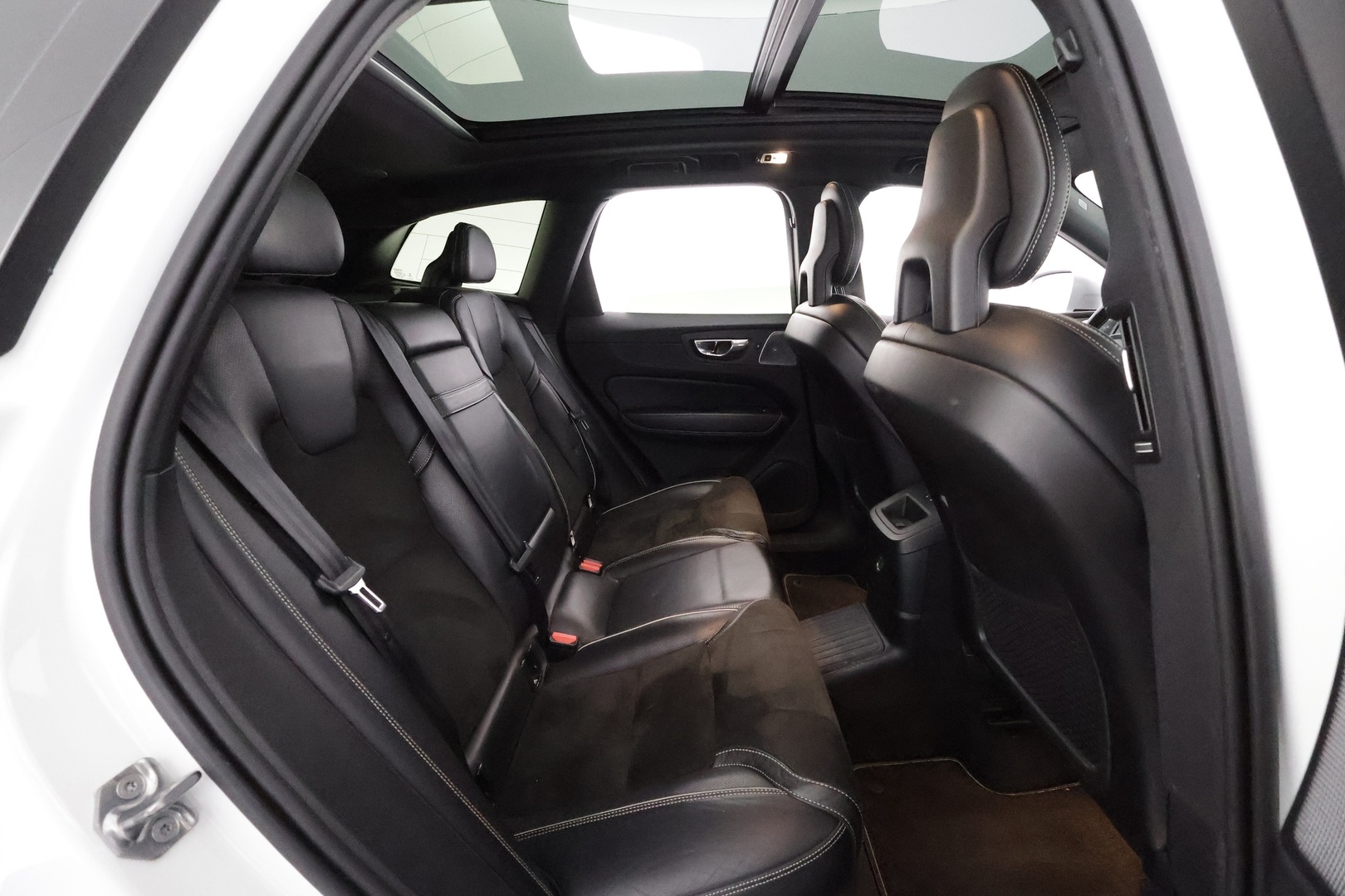 VOLVO XC60 2018