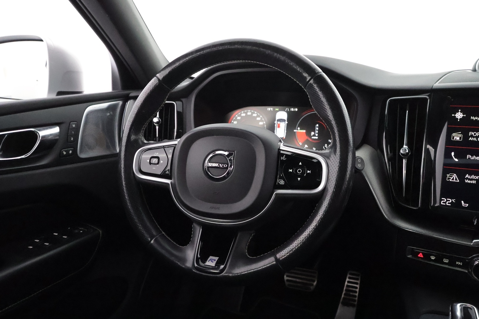 VOLVO XC60 2018