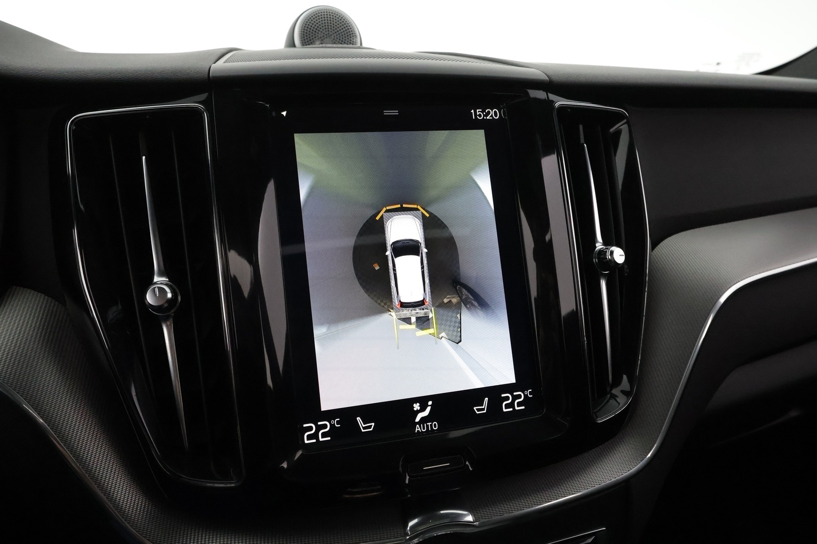VOLVO XC60 2018