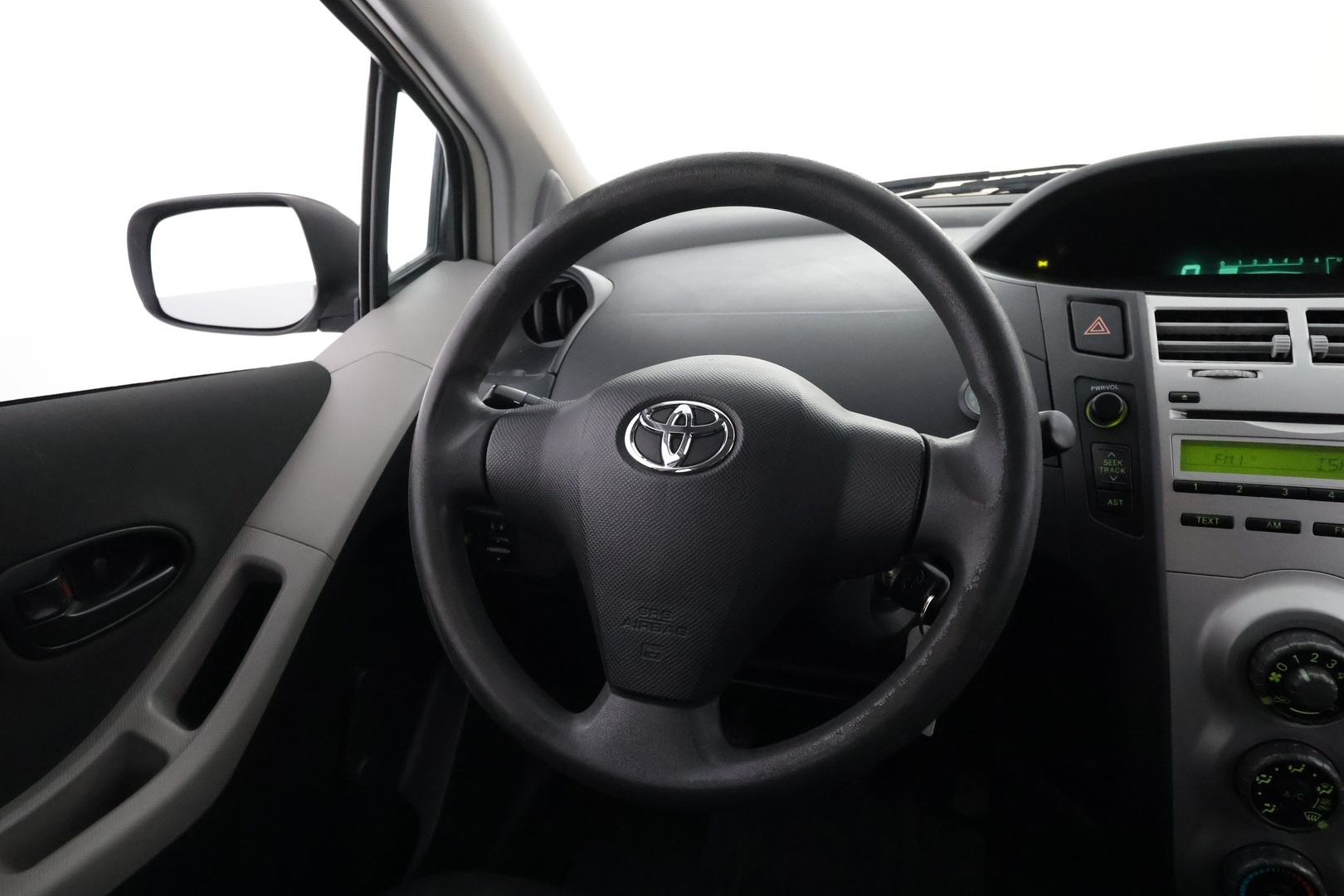 TOYOTA Yaris 2007