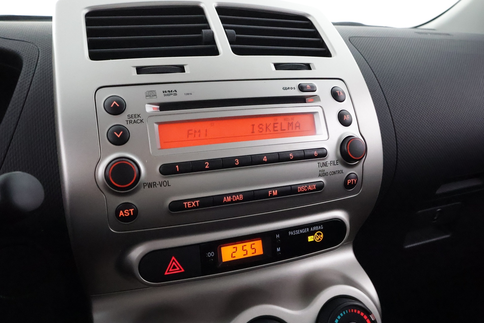 TOYOTA Urban Cruiser 2011