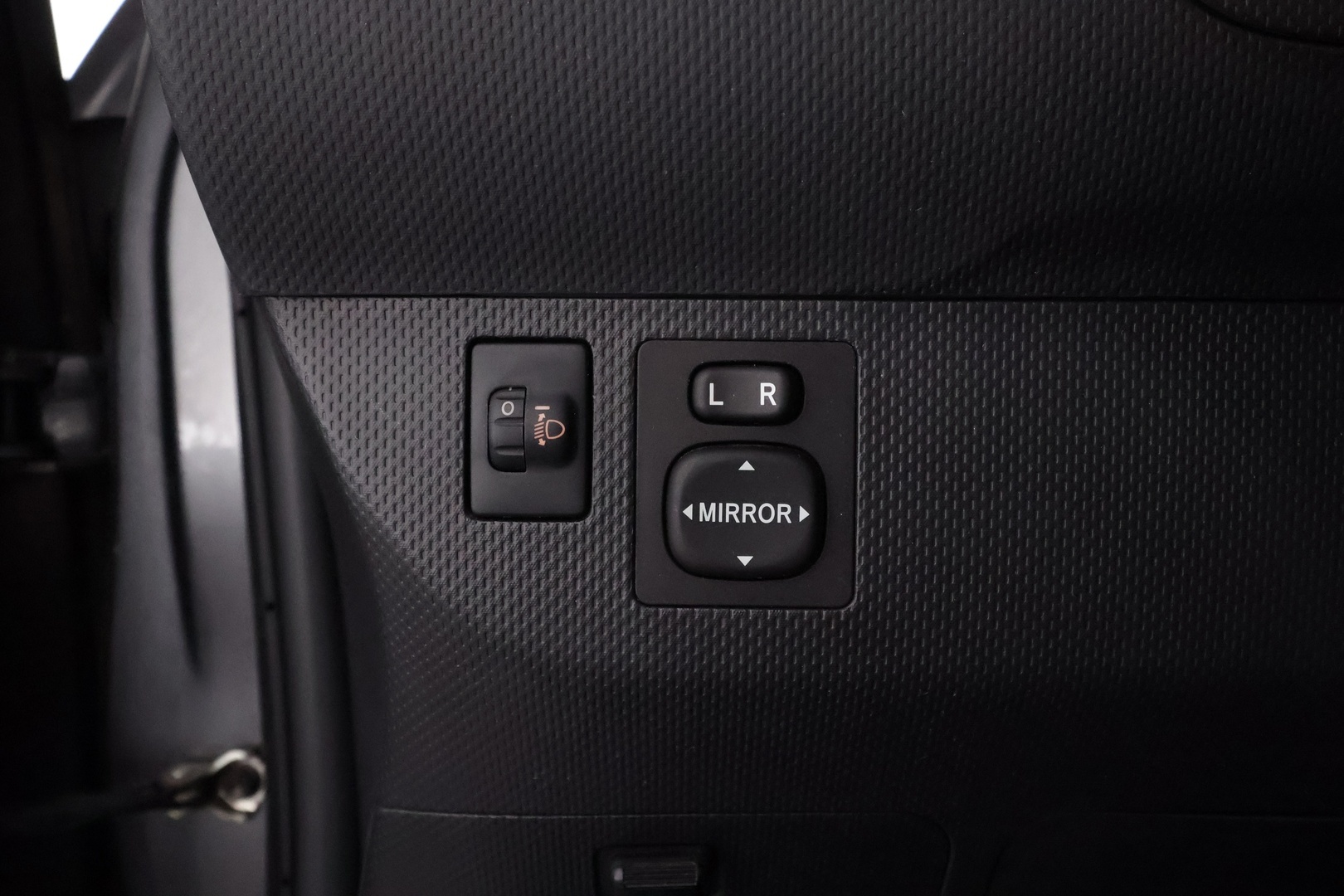 TOYOTA Urban Cruiser 2011