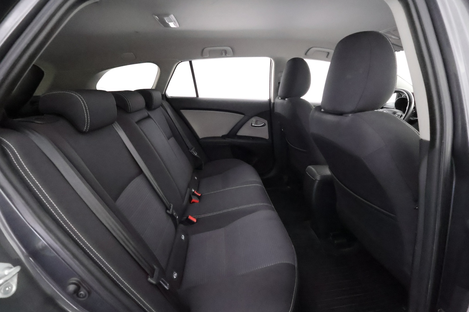 TOYOTA Avensis 2016