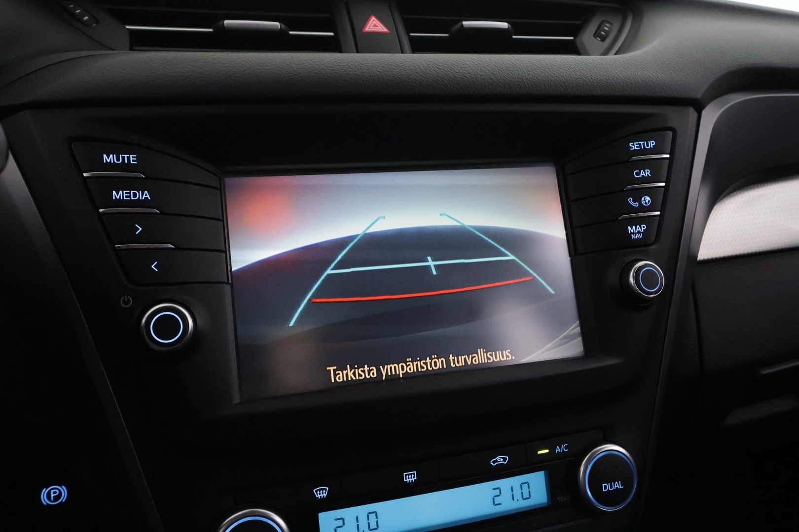 TOYOTA Avensis 2016