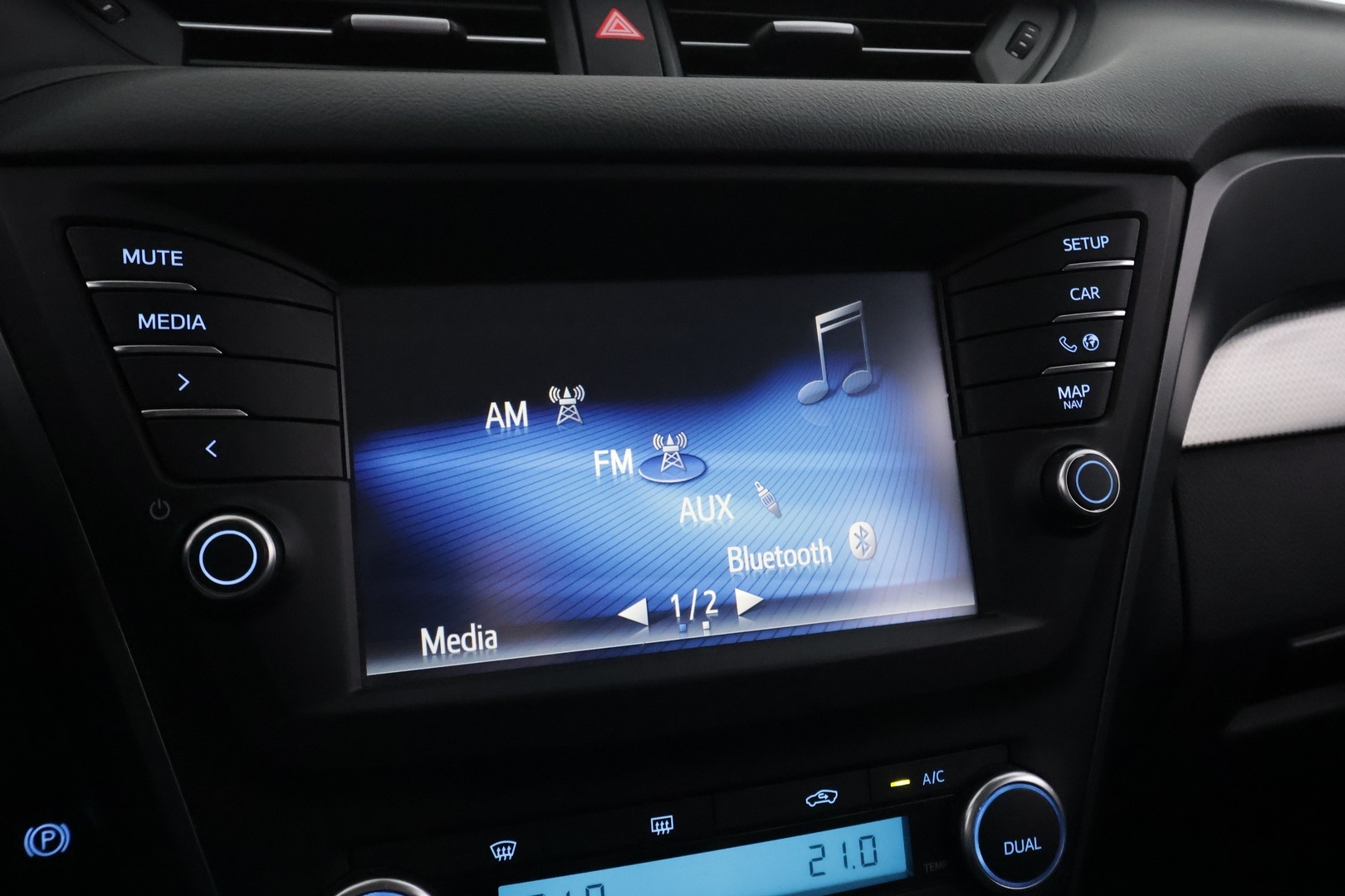 TOYOTA Avensis 2016