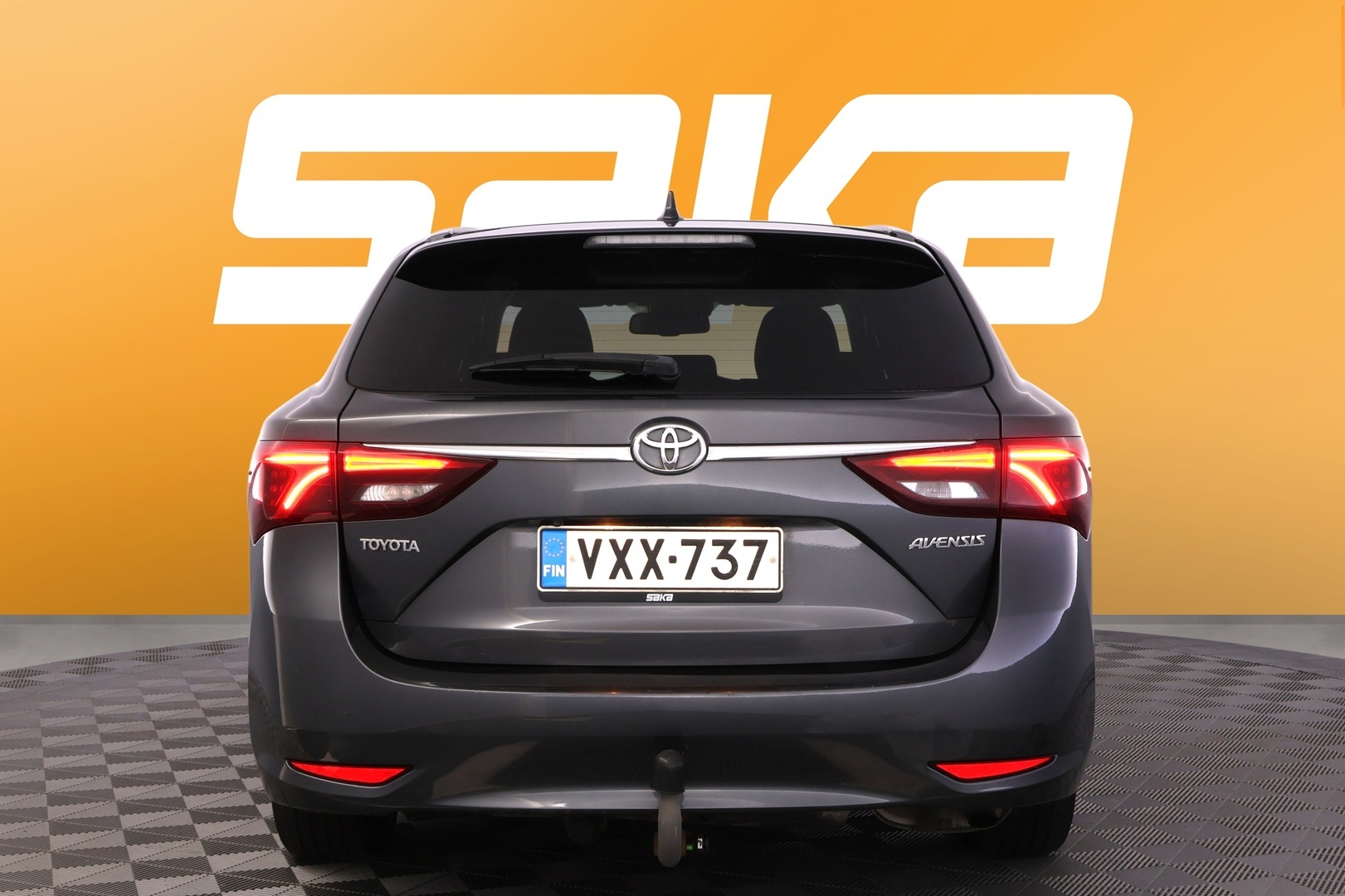 TOYOTA Avensis 2016