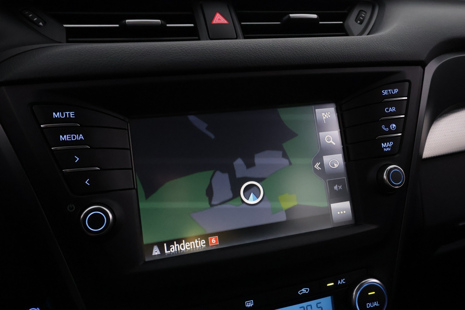 TOYOTA Avensis 2018