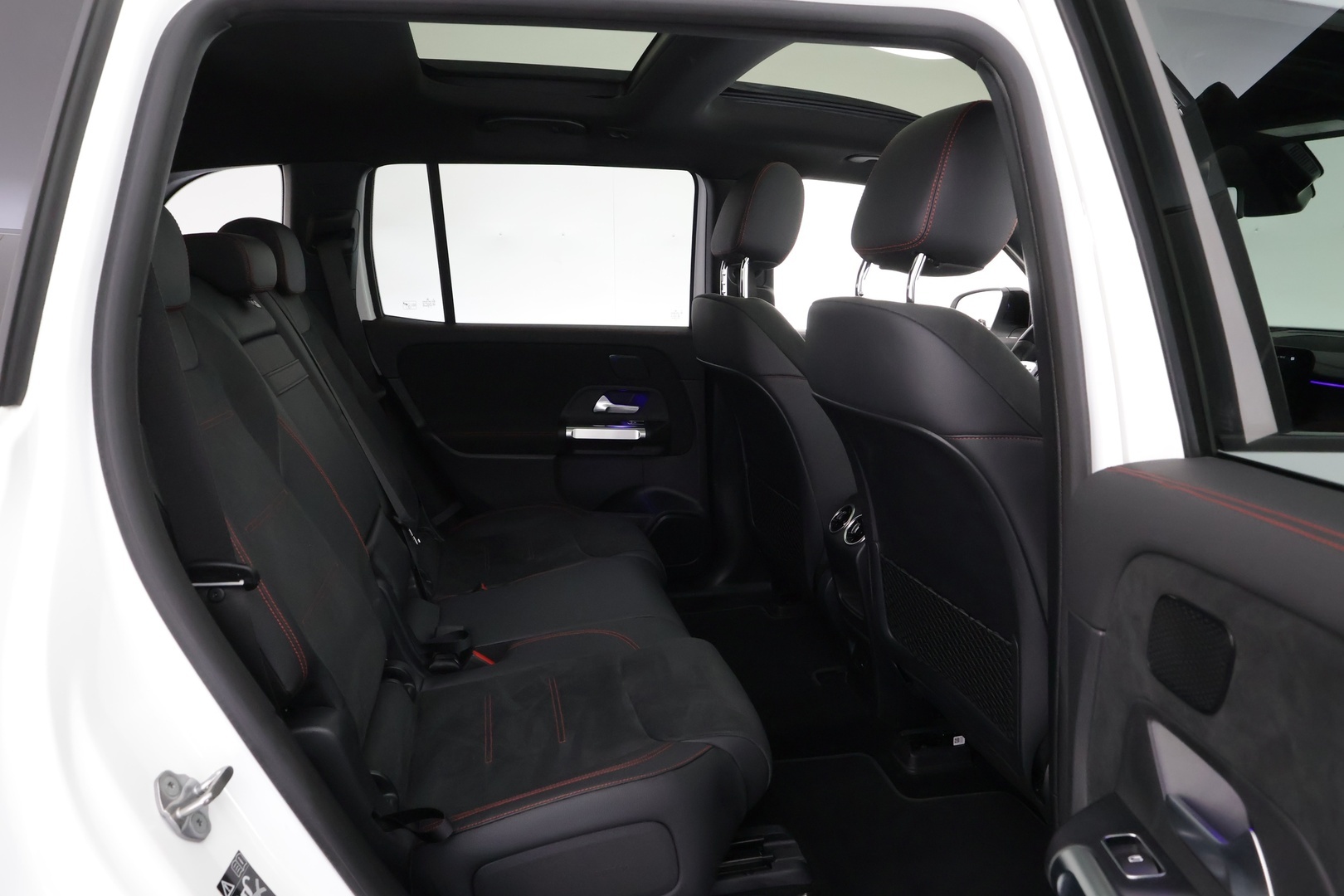 MERCEDES-BENZ EQB 2022