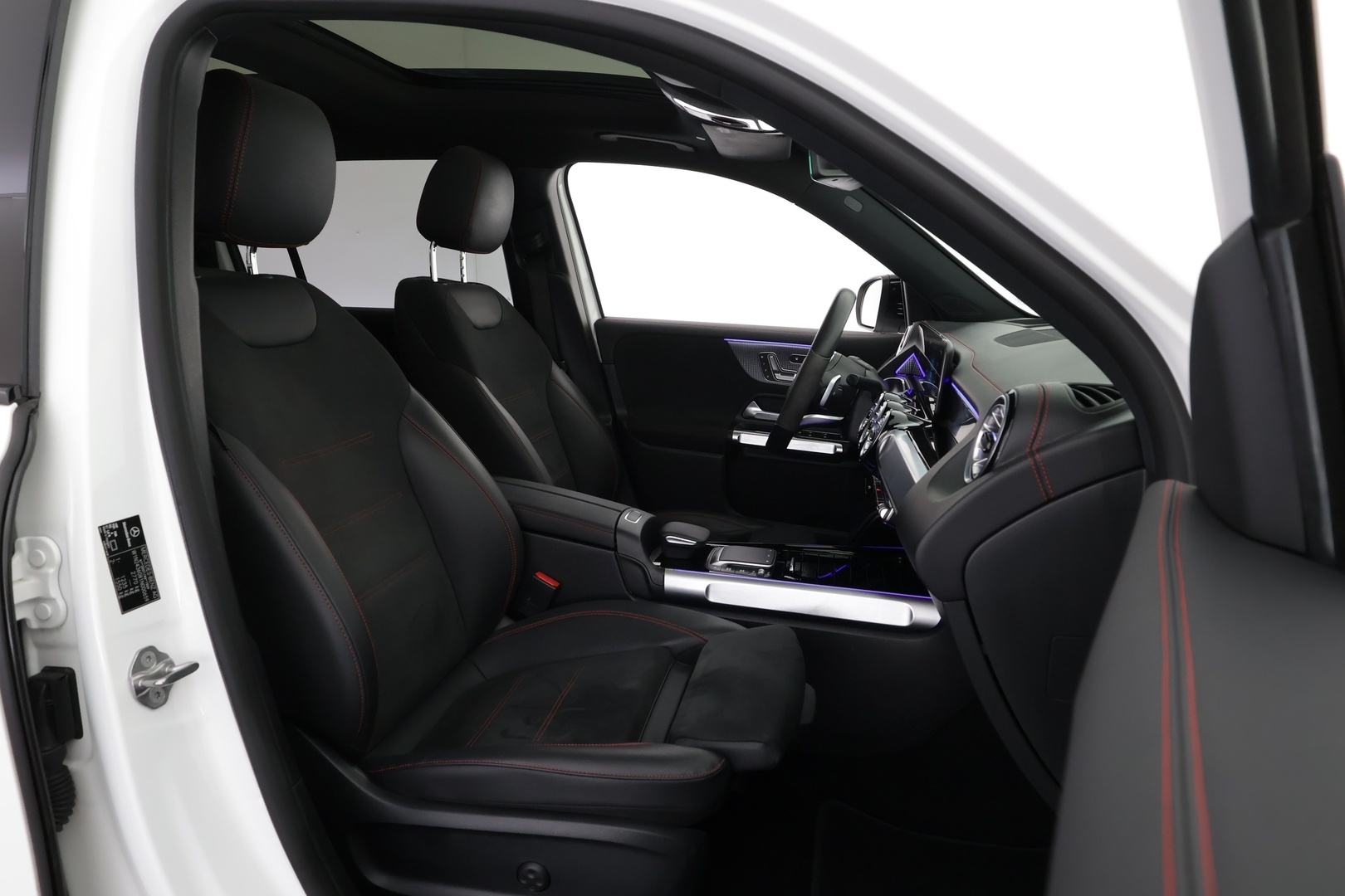 MERCEDES-BENZ EQB 2022