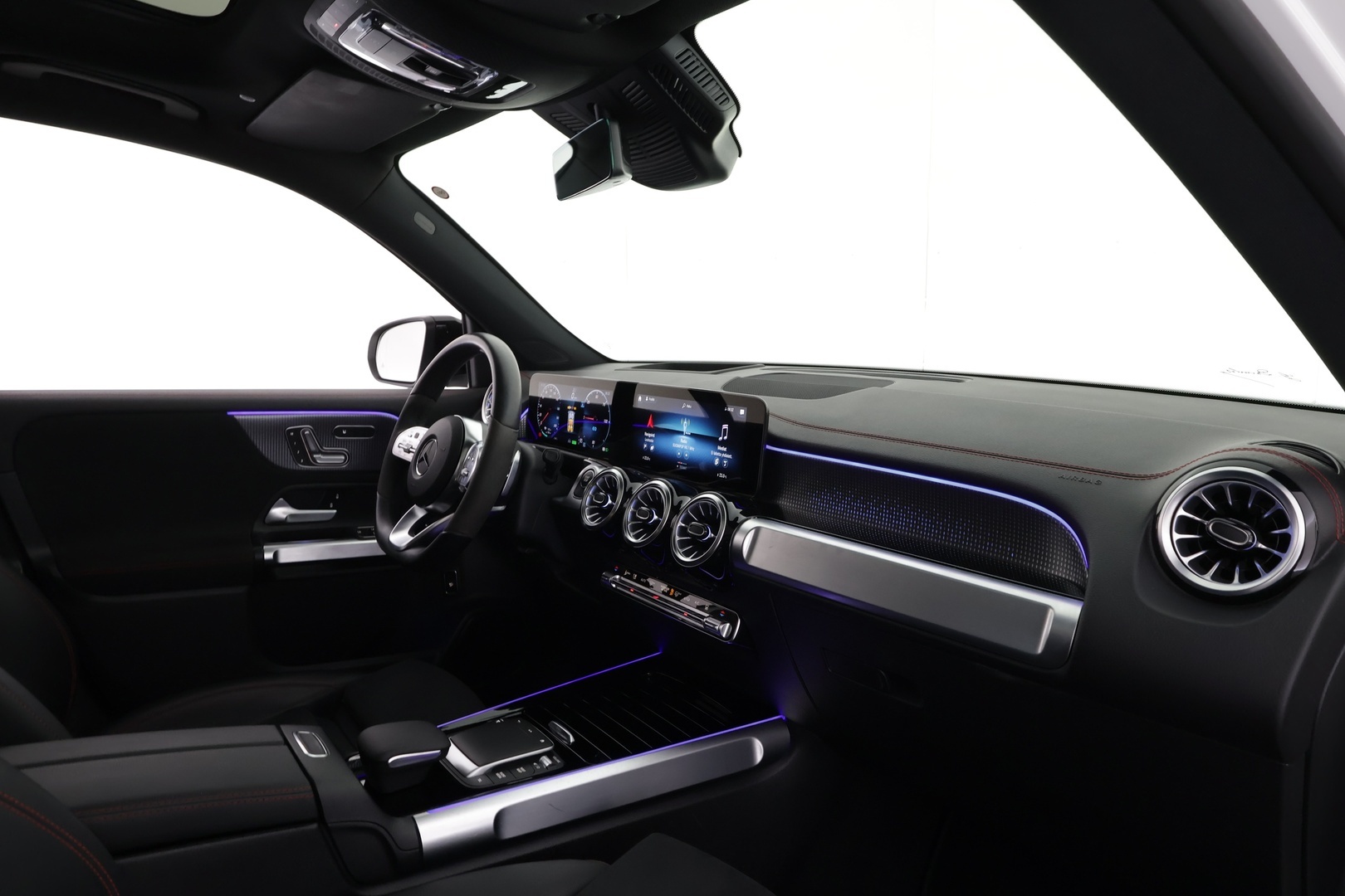 MERCEDES-BENZ EQB 2022