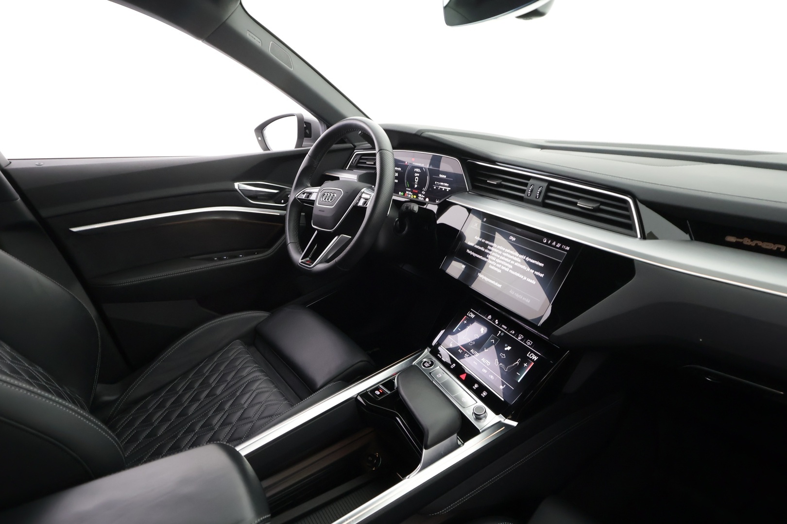 AUDI e-tron 2023