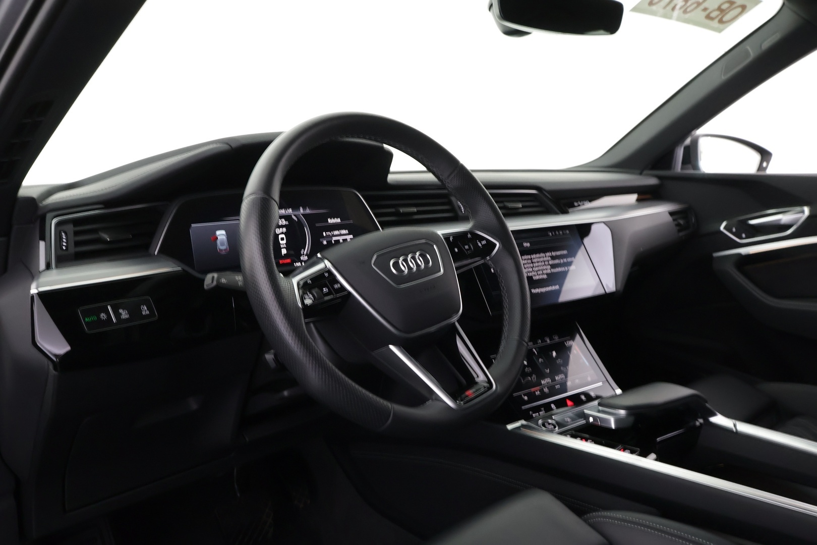 AUDI e-tron 2023