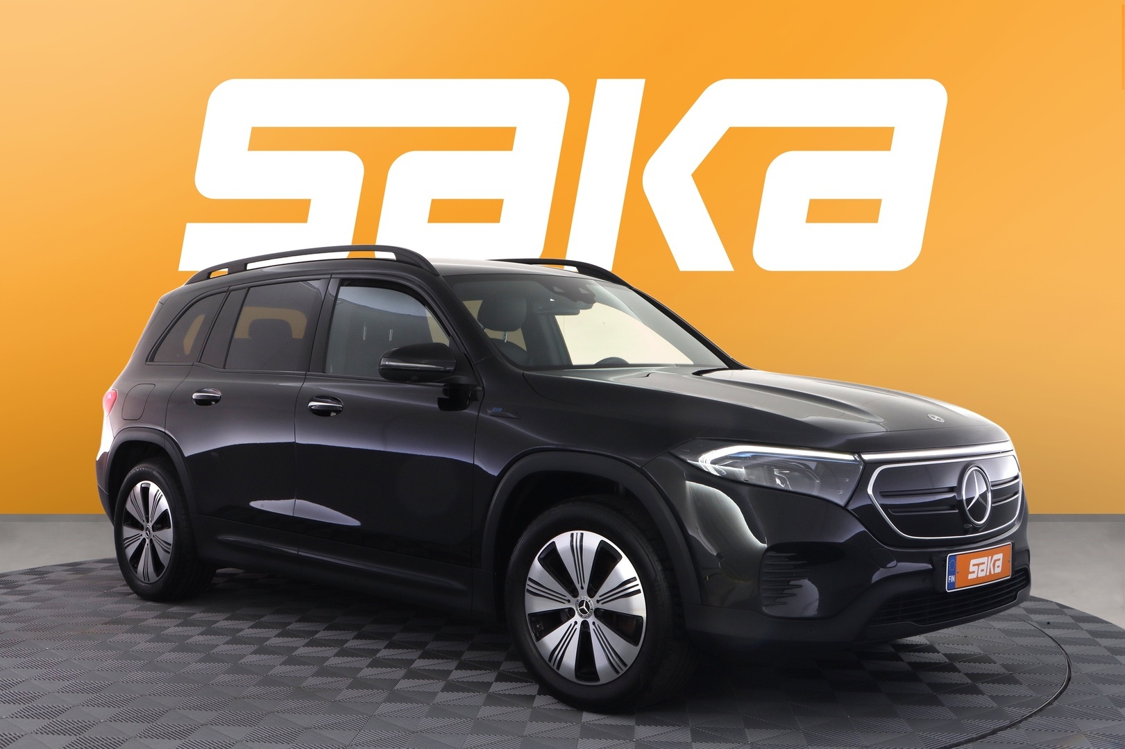 MERCEDES-BENZ EQB 2023