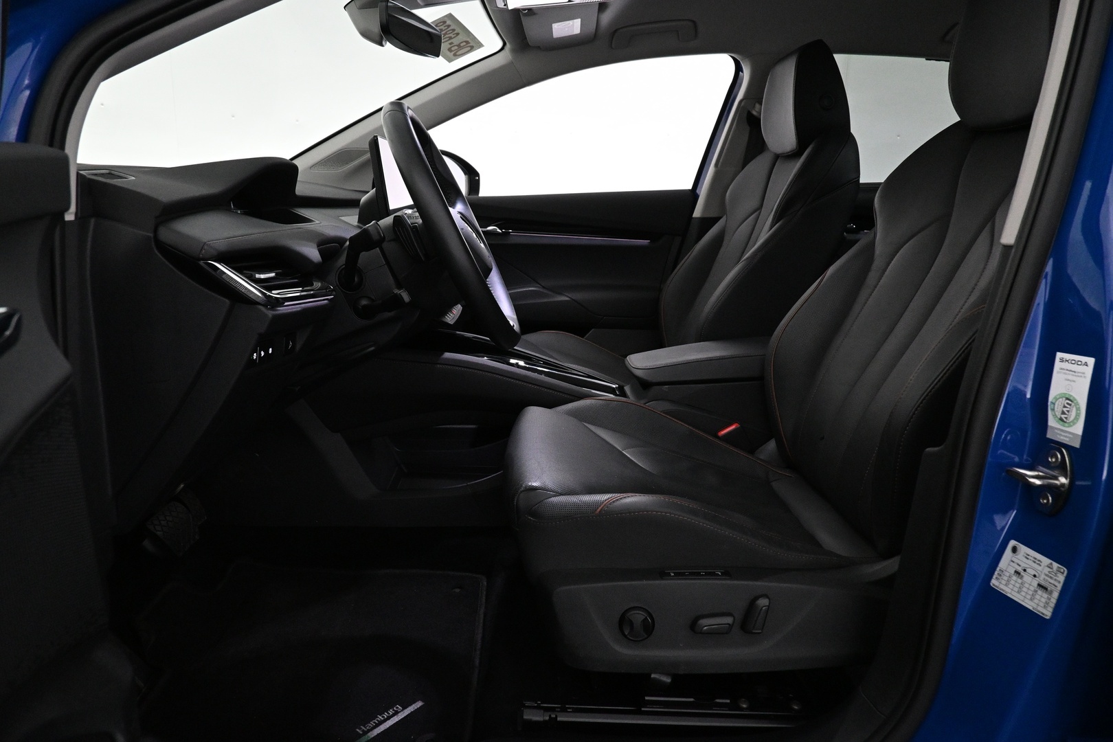 SKODA Enyaq 2023