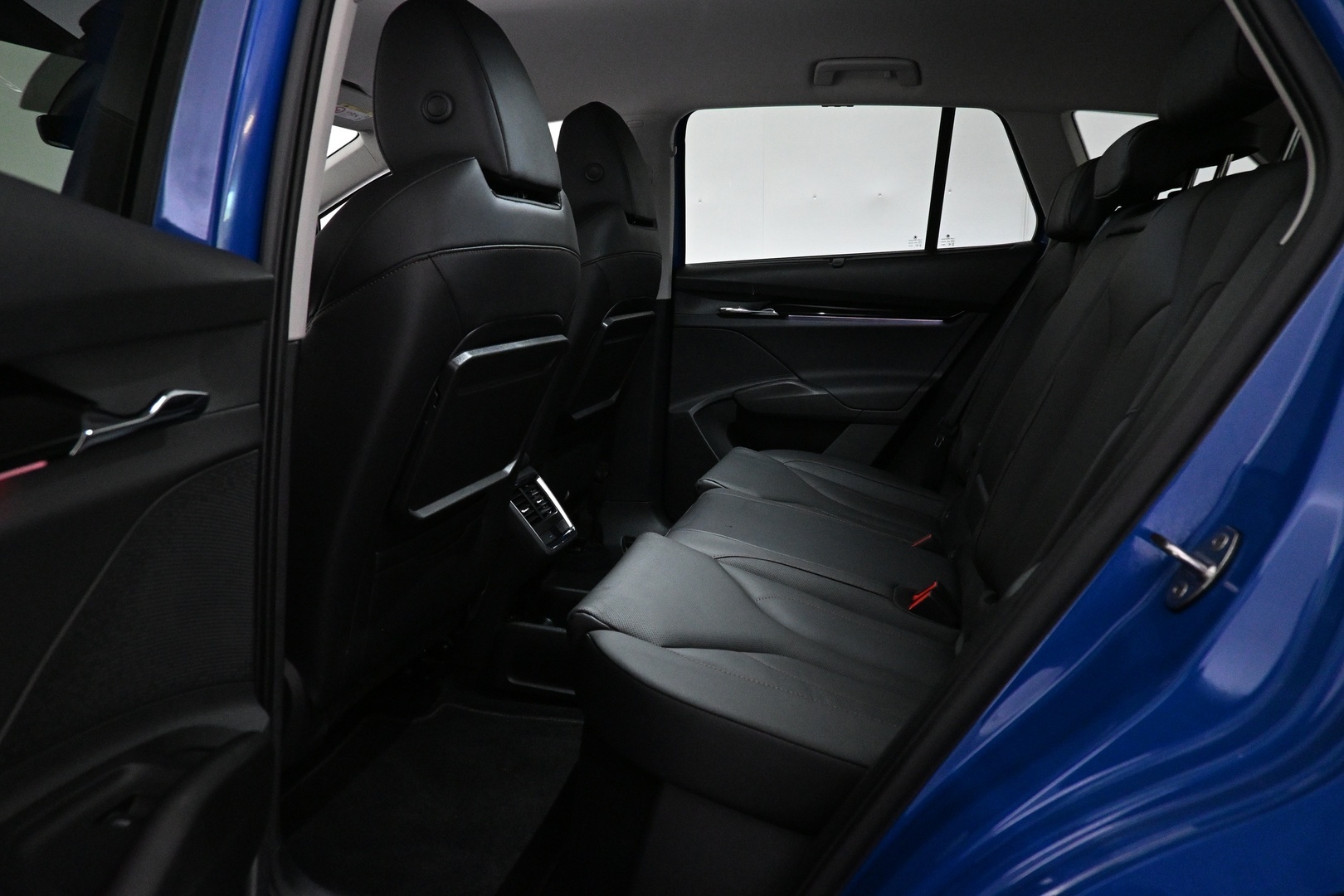 SKODA Enyaq 2023