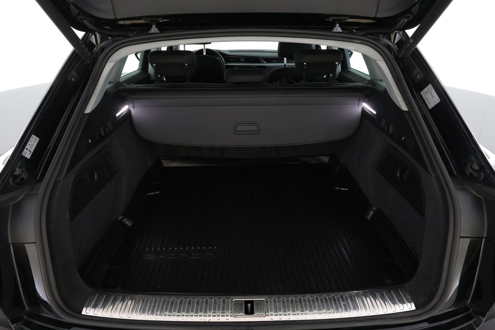 AUDI e-tron 2022