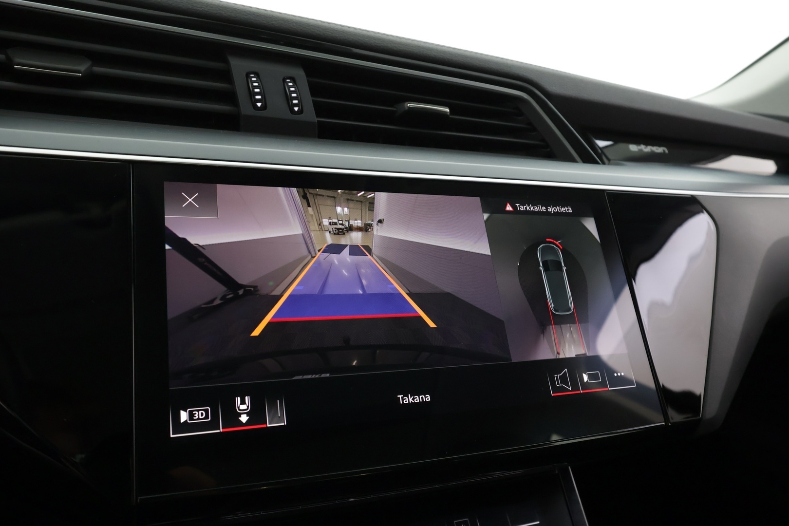 AUDI e-tron 2022