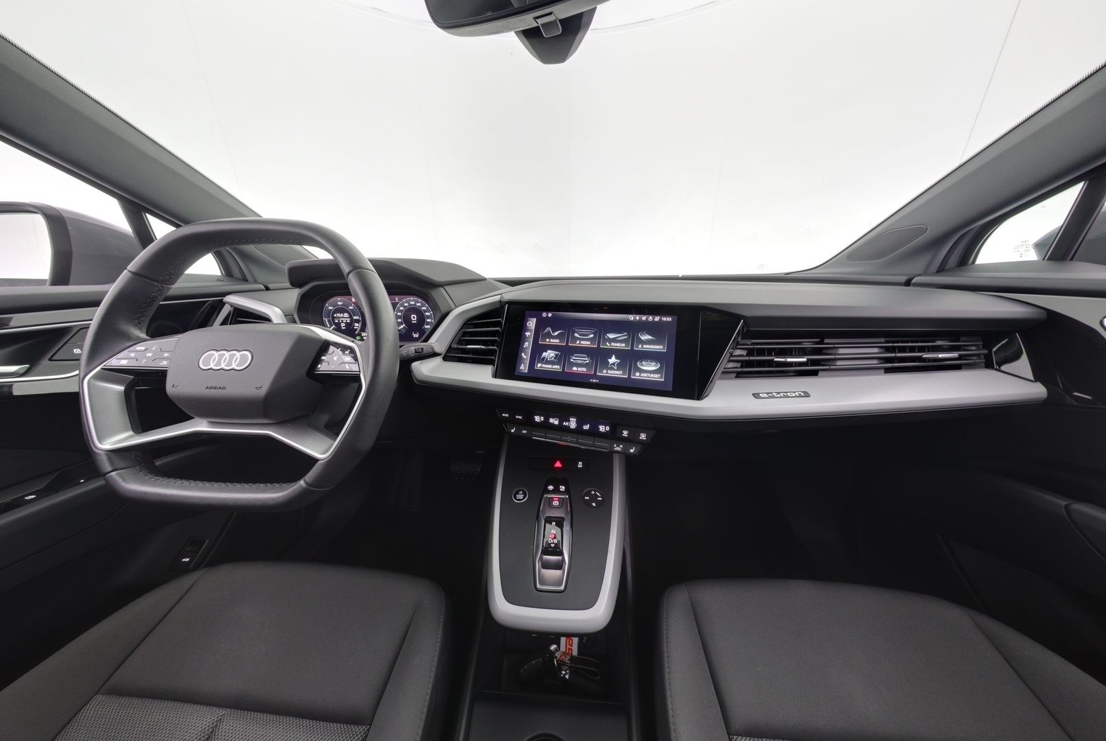 AUDI Q4 e-tron 2023