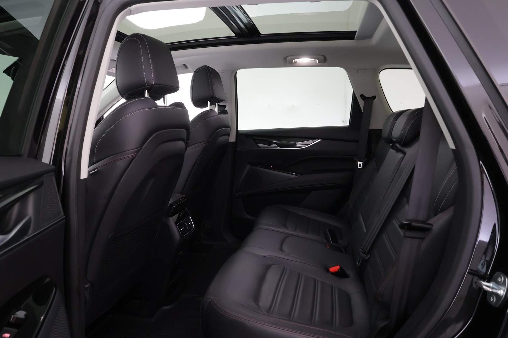MAXUS Euniq 6 2022