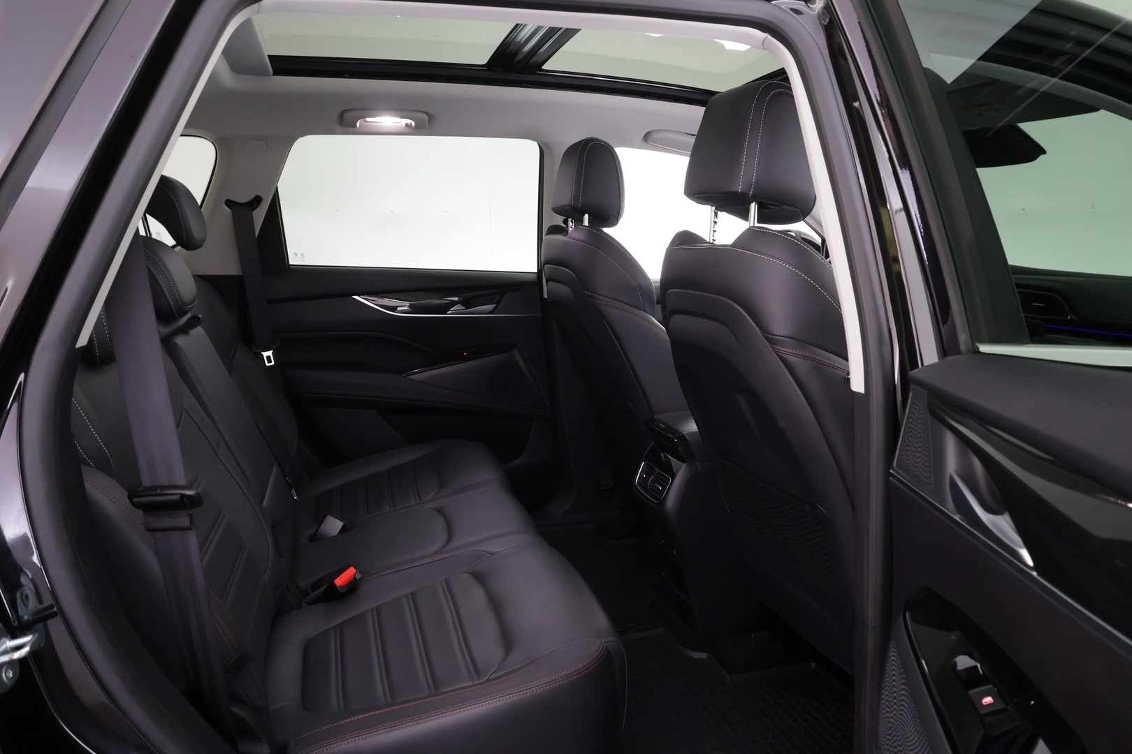 MAXUS Euniq 6 2022