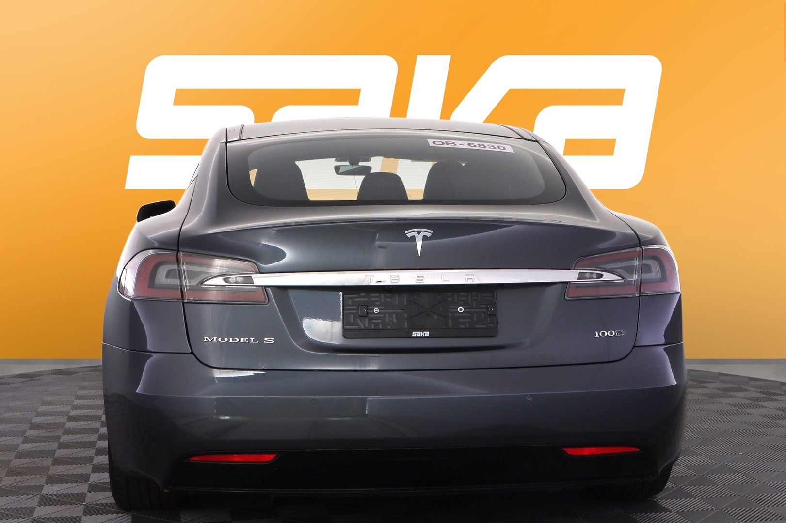 TESLA Model S 2019