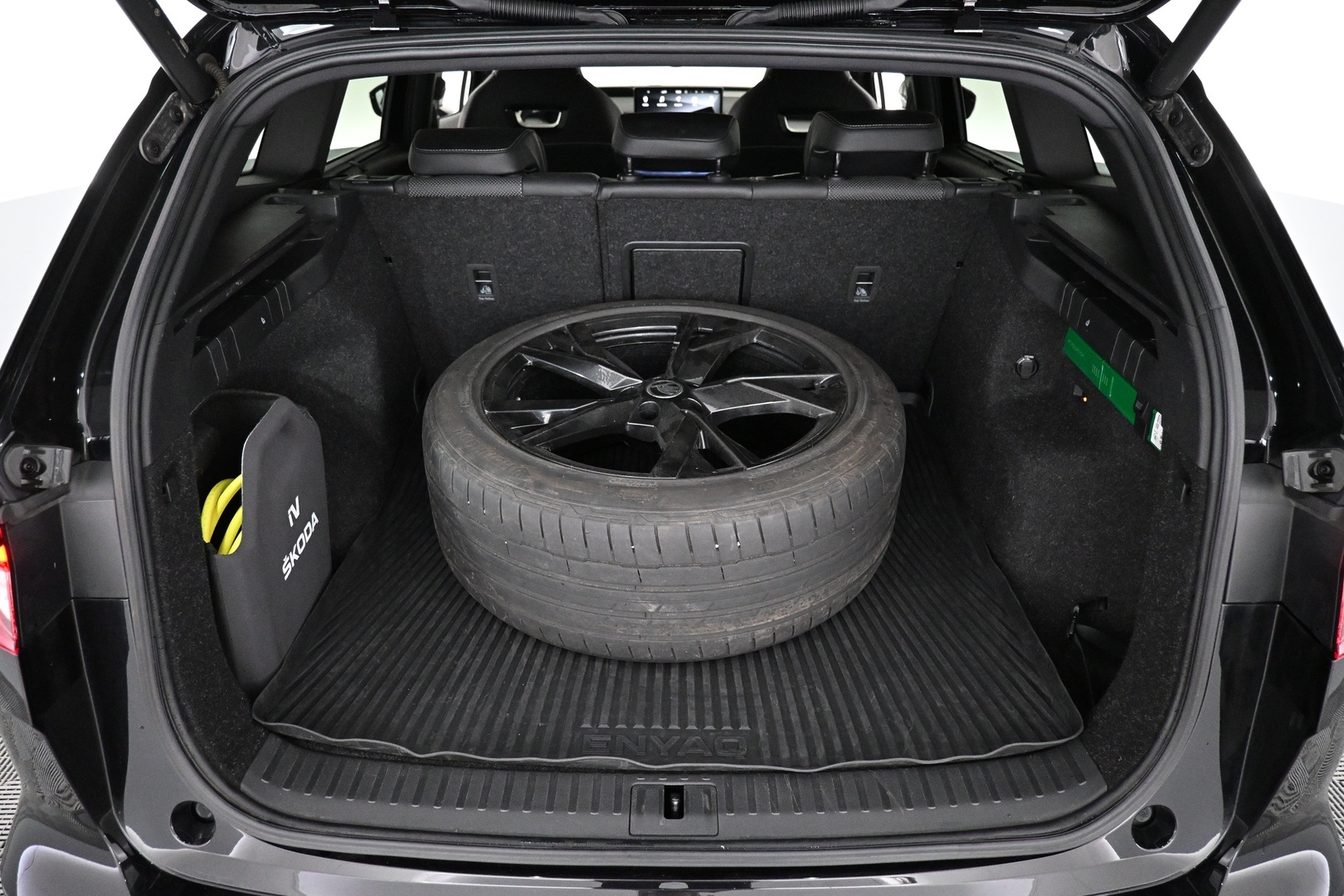 SKODA Enyaq 2023