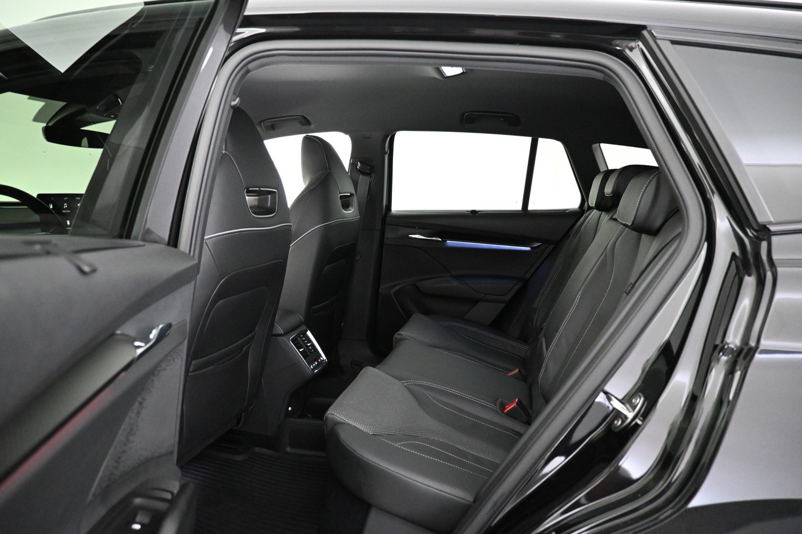 SKODA Enyaq 2023