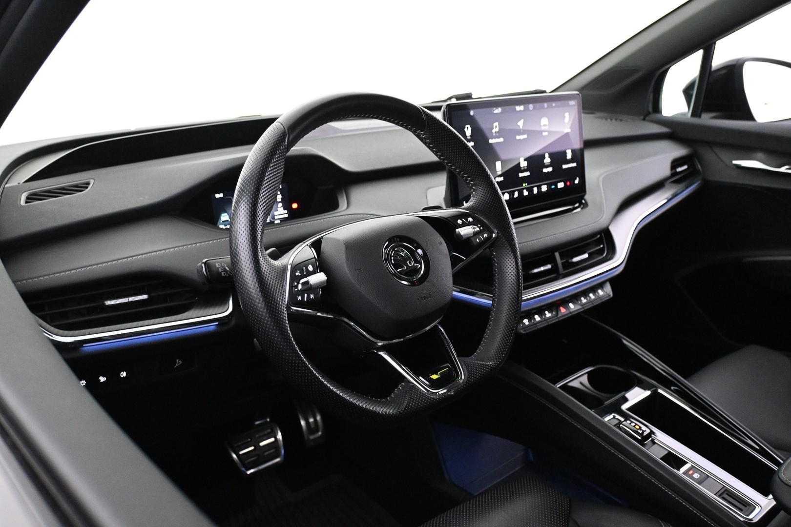 SKODA Enyaq 2023