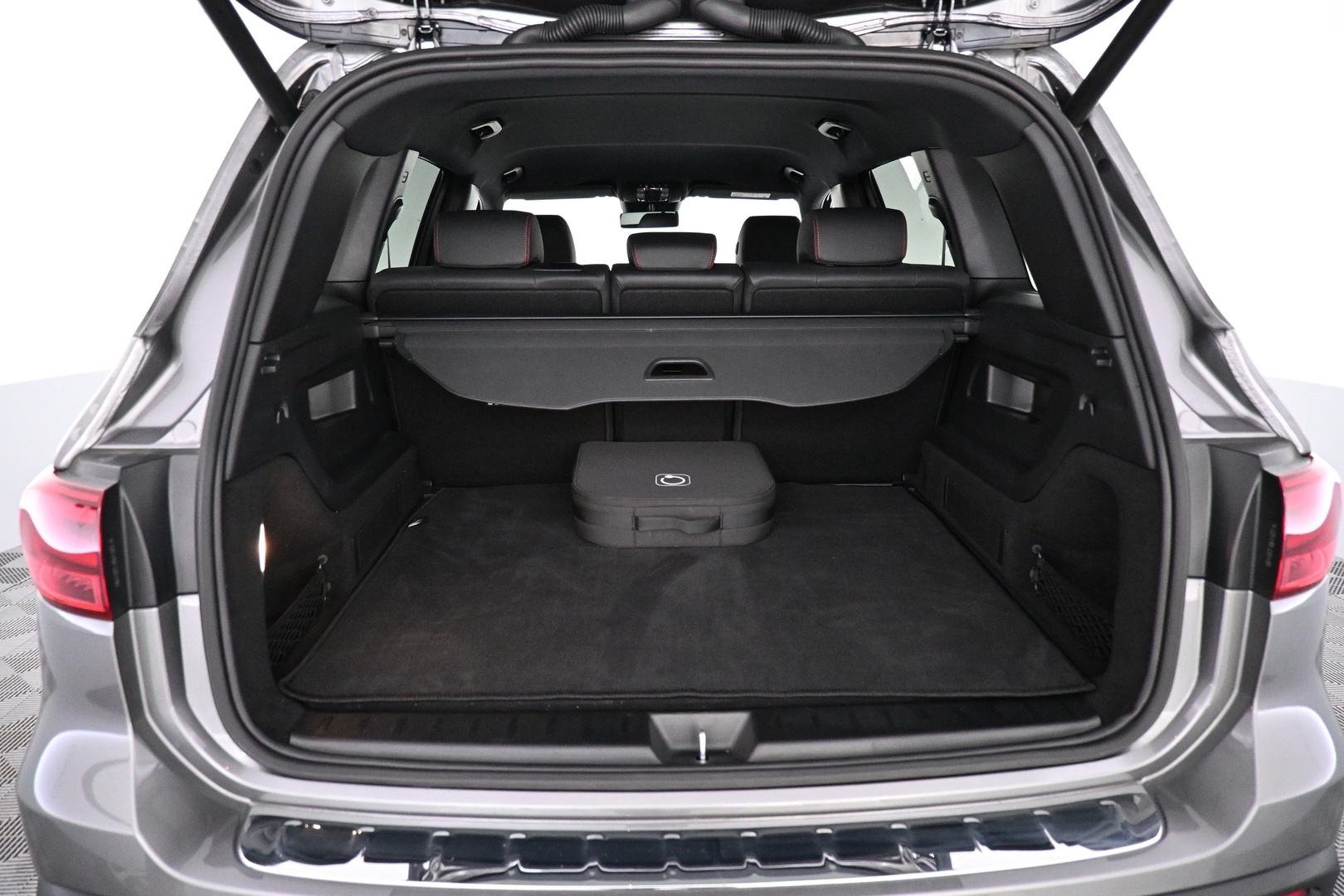 MERCEDES-BENZ EQB 2025