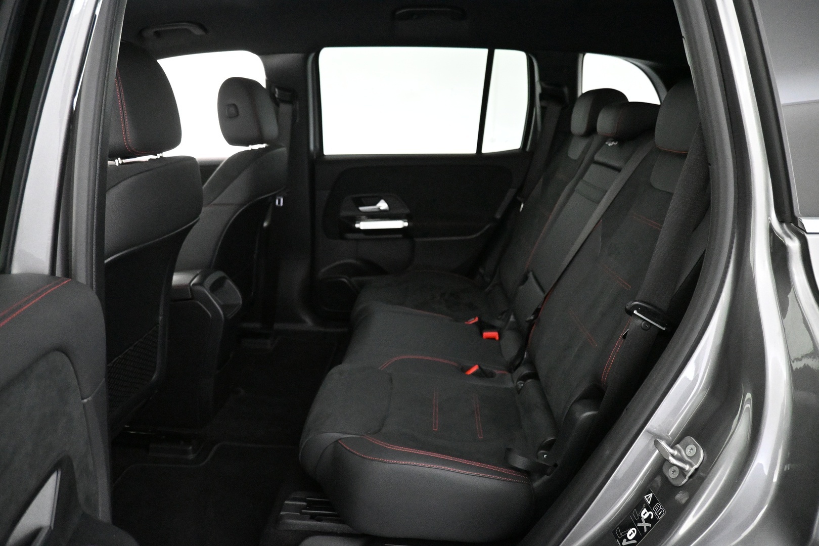 MERCEDES-BENZ EQB 2025
