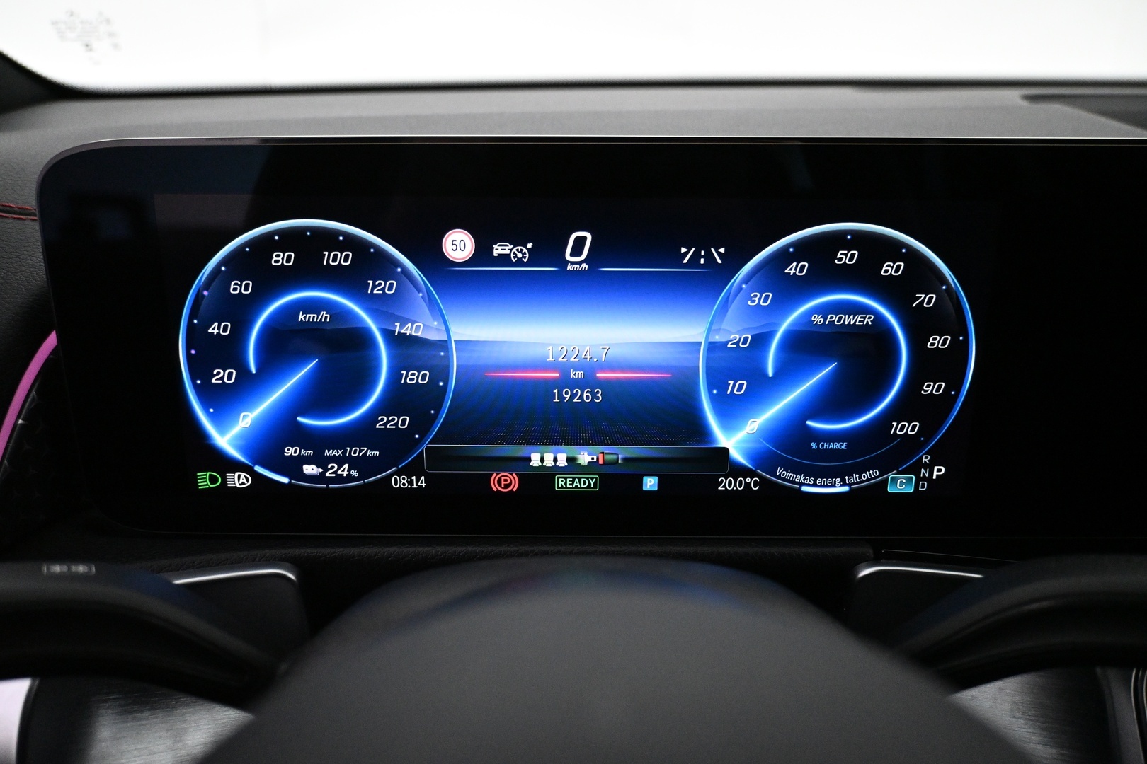 MERCEDES-BENZ EQB 2025