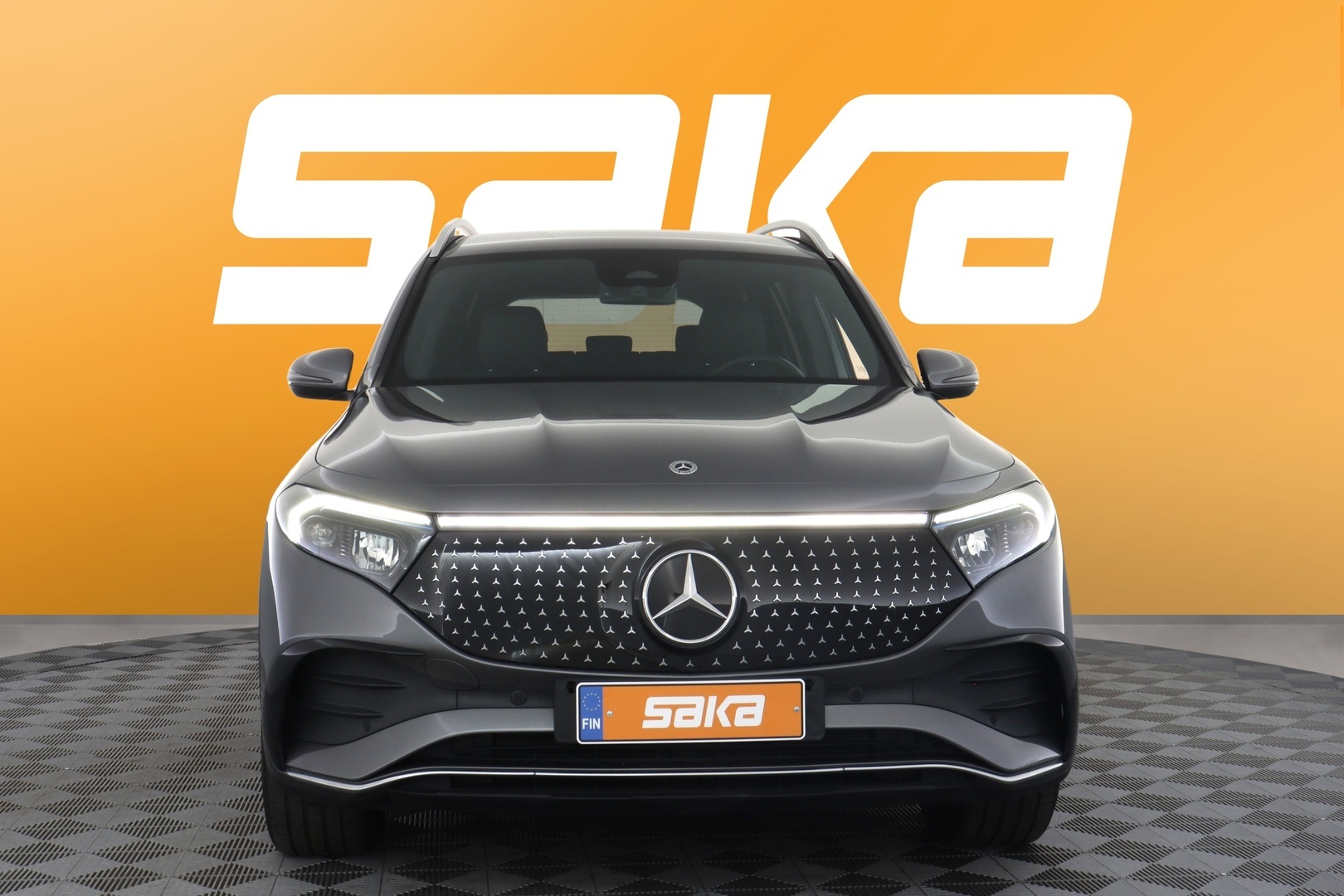 MERCEDES-BENZ EQB 2025