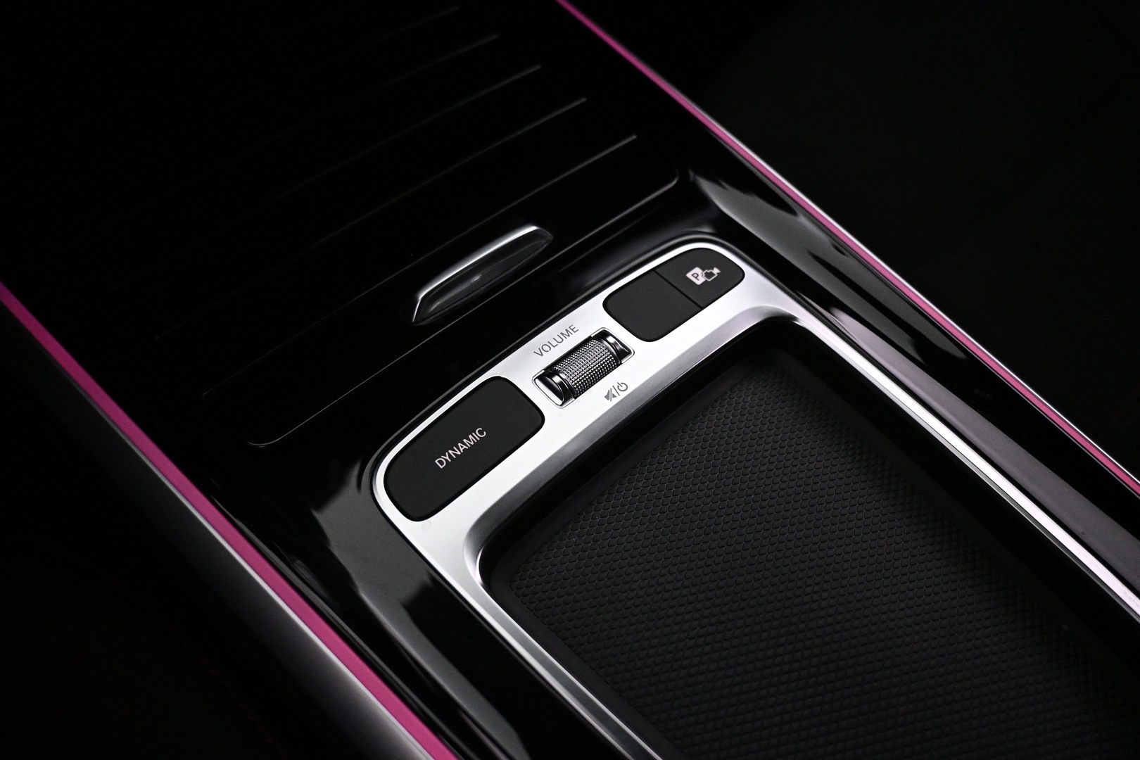 MERCEDES-BENZ EQB 2025