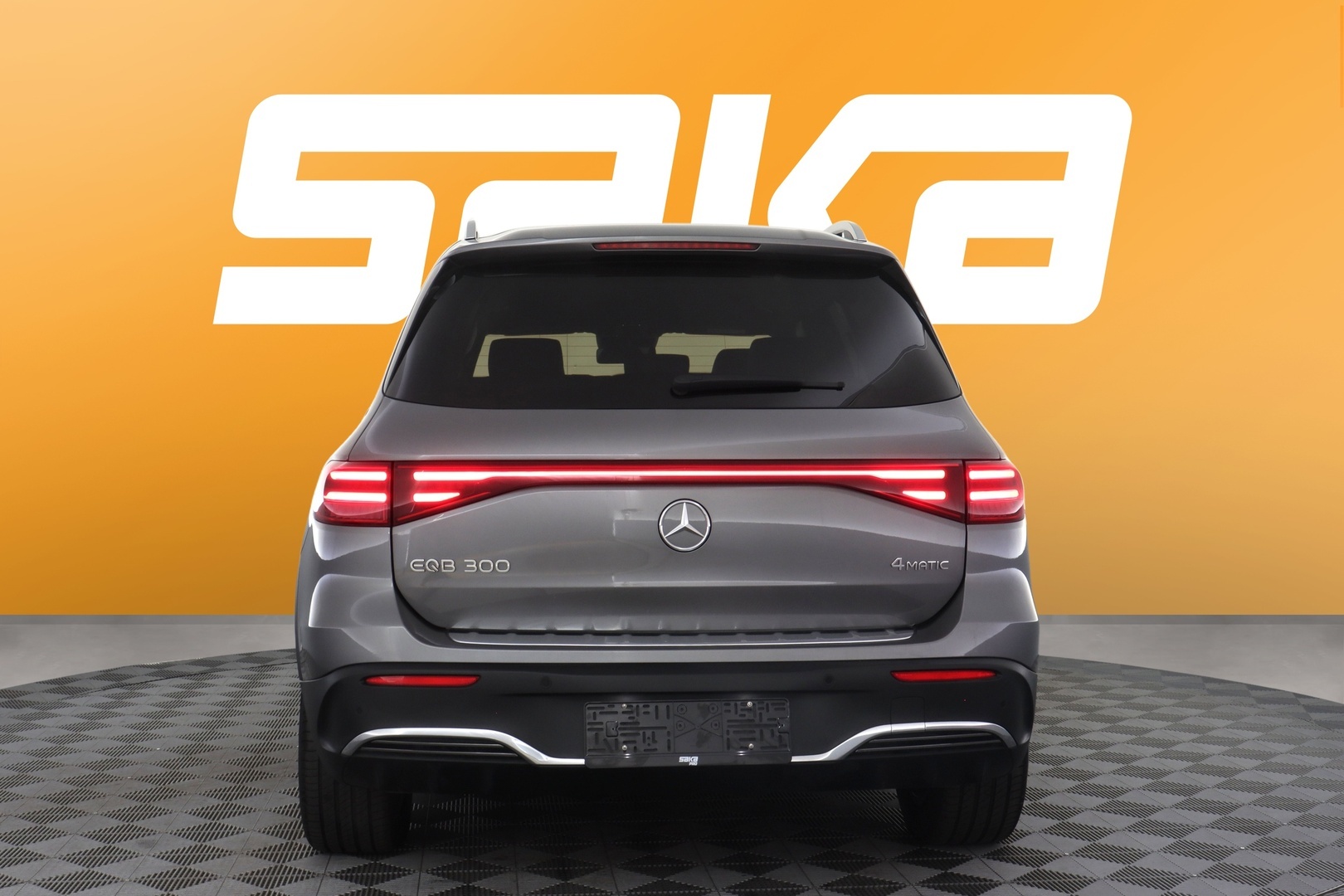 MERCEDES-BENZ EQB 2025