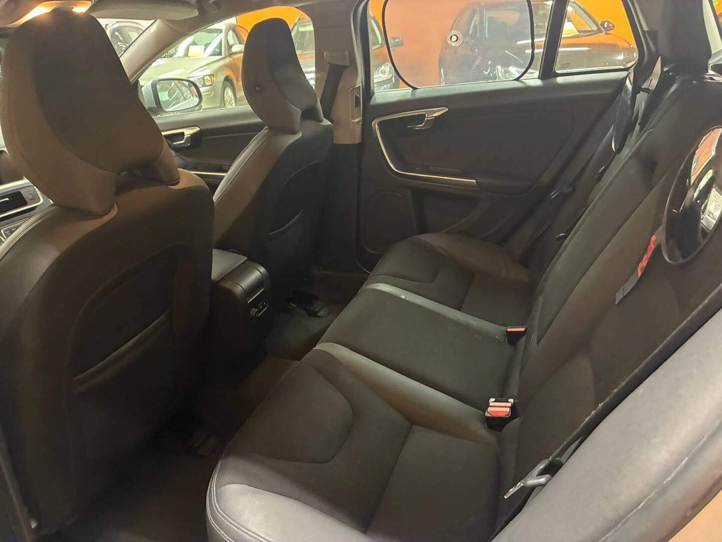 VOLVO V60 2013