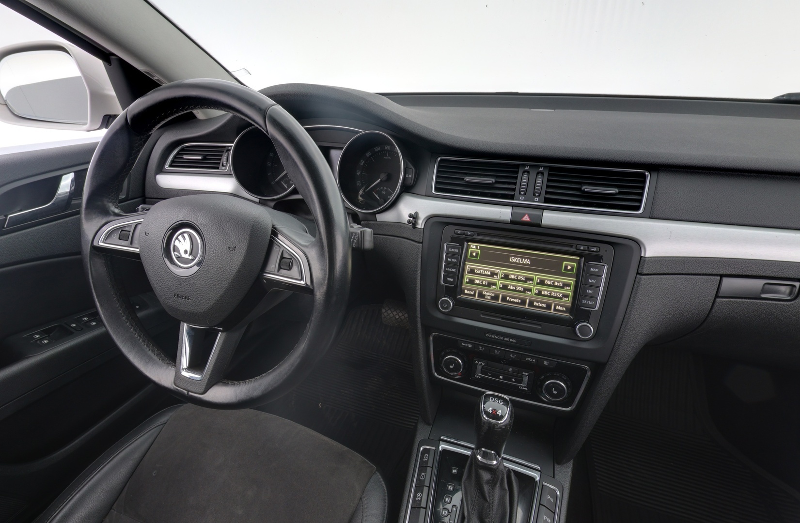 SKODA Superb 2014
