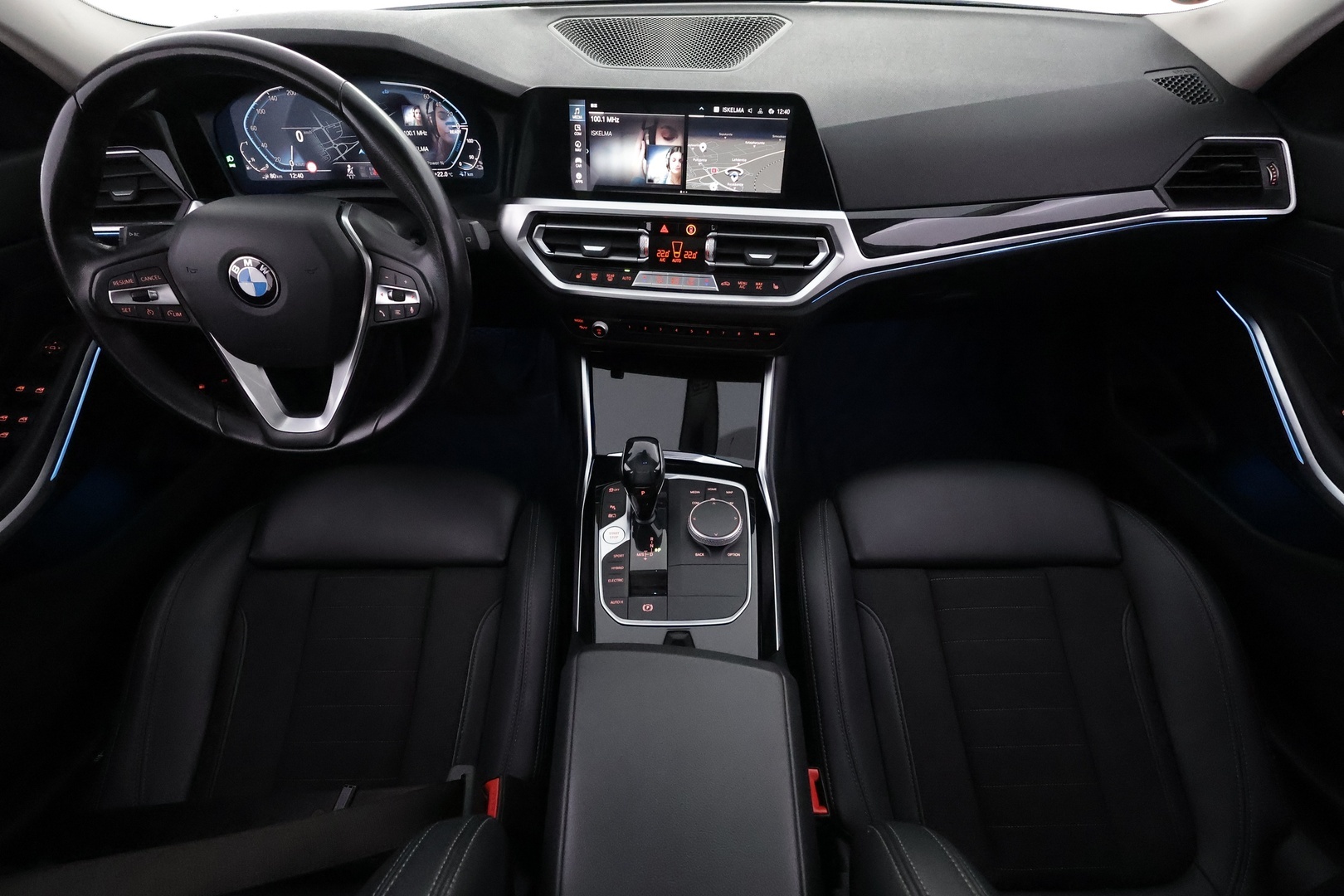 BMW 330 2021