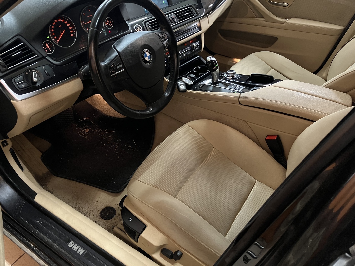 BMW 520 2011