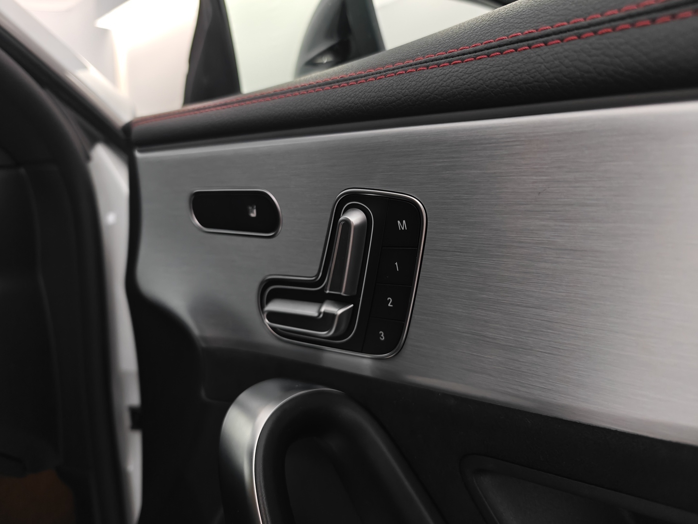 MERCEDES-BENZ CLA 2021